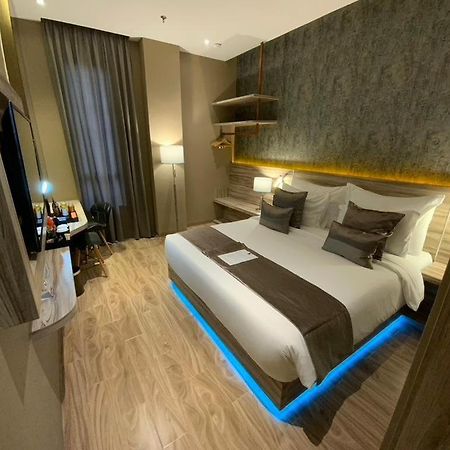 De Paris Hotel Medan Buitenkant foto