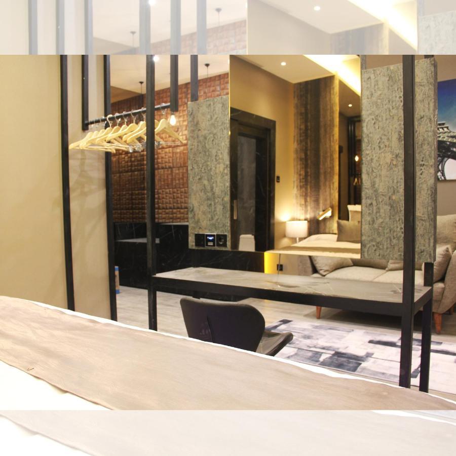 De Paris Hotel Medan Buitenkant foto