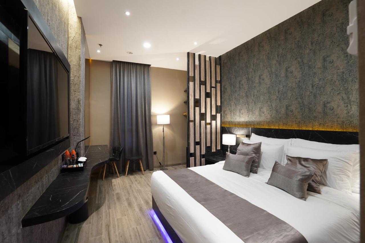 De Paris Hotel Medan Buitenkant foto