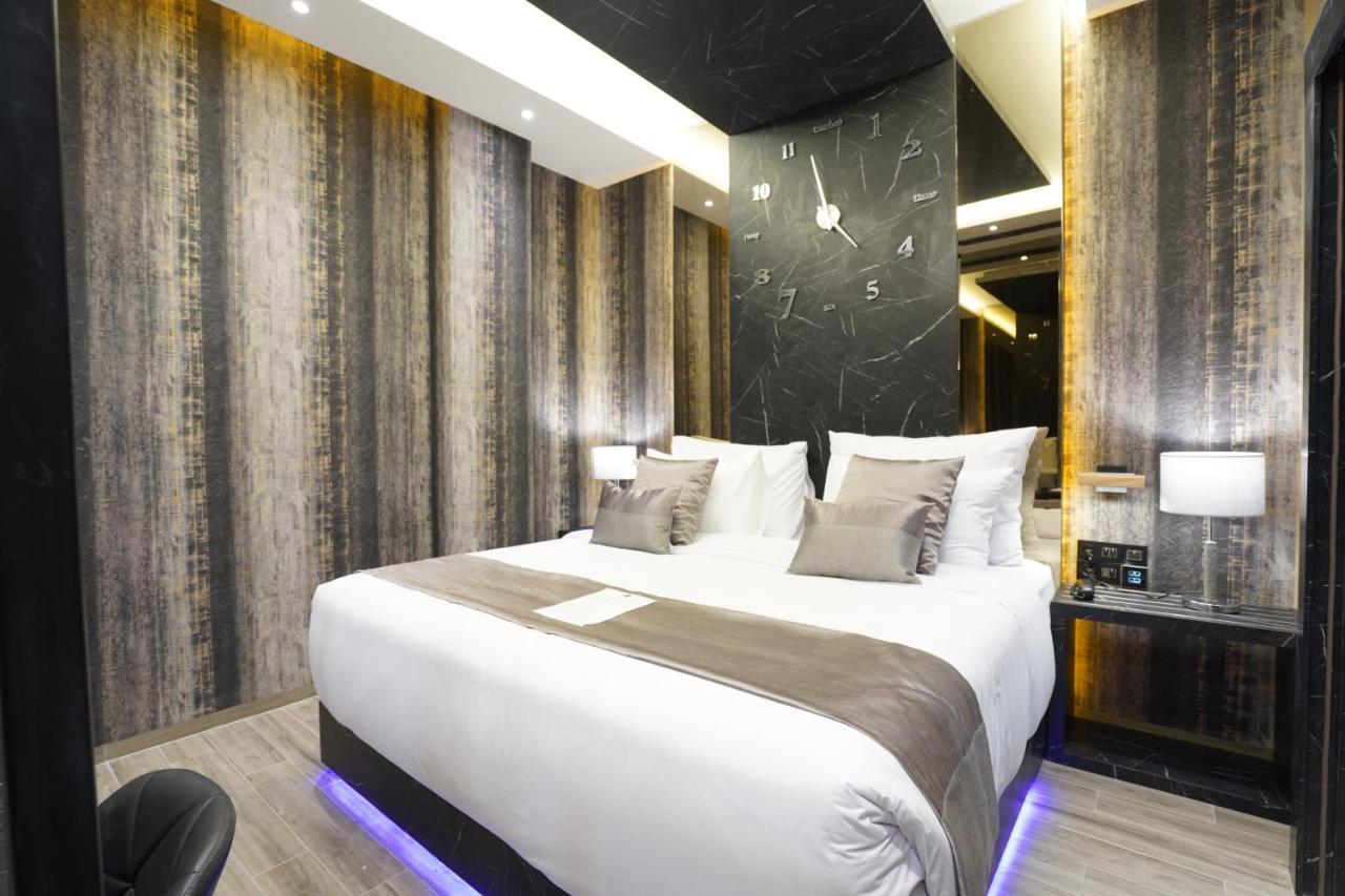De Paris Hotel Medan Buitenkant foto