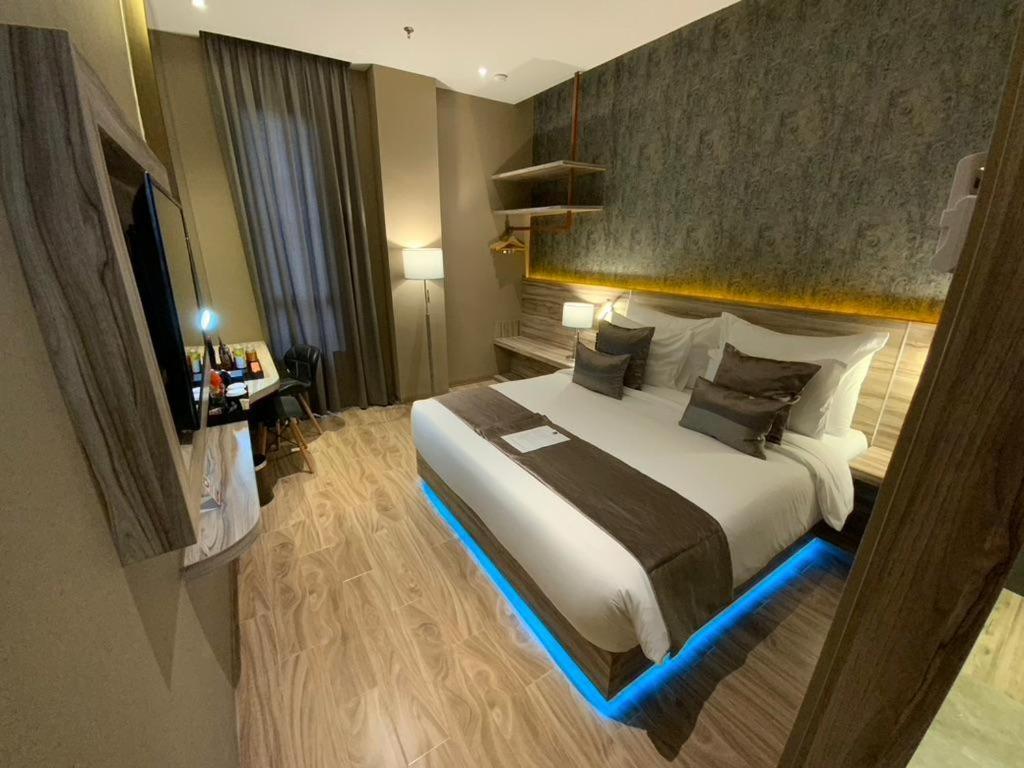 De Paris Hotel Medan Buitenkant foto