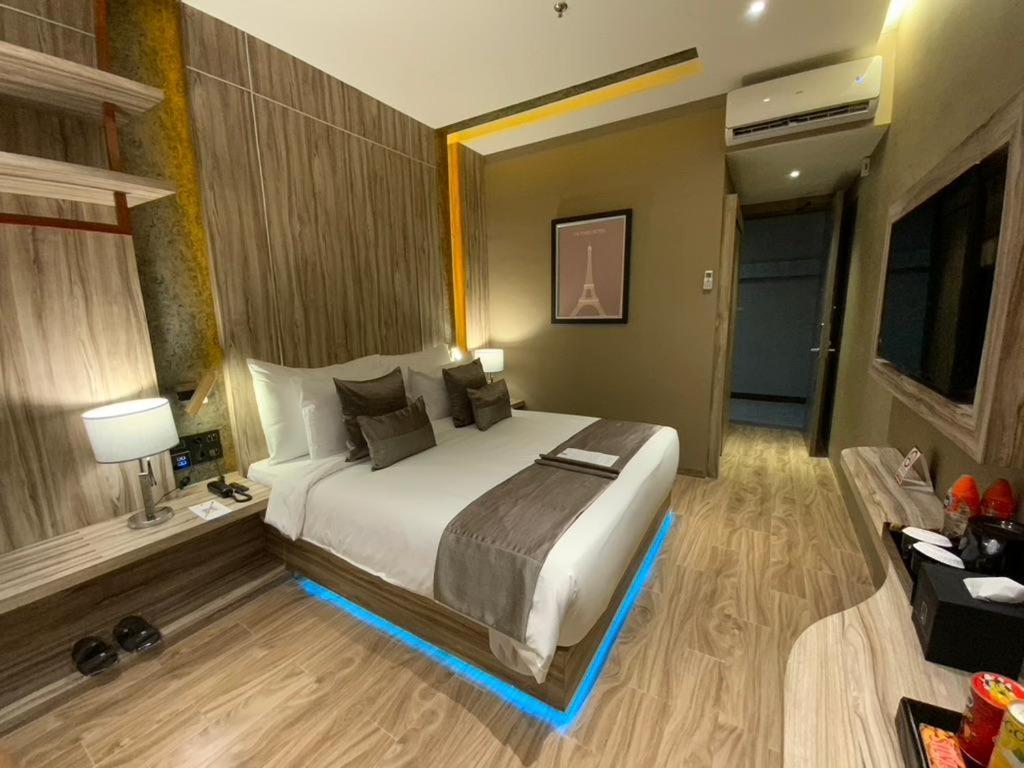 De Paris Hotel Medan Buitenkant foto